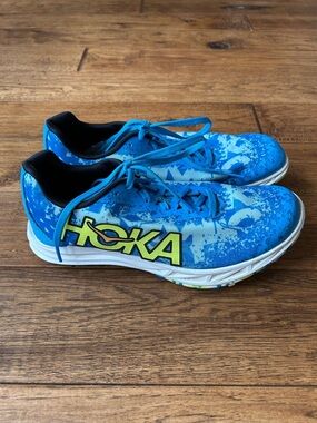 Hoka One One Crescendo XC Spikeless Diva Blue Evening Primrose Womens Size 8.5